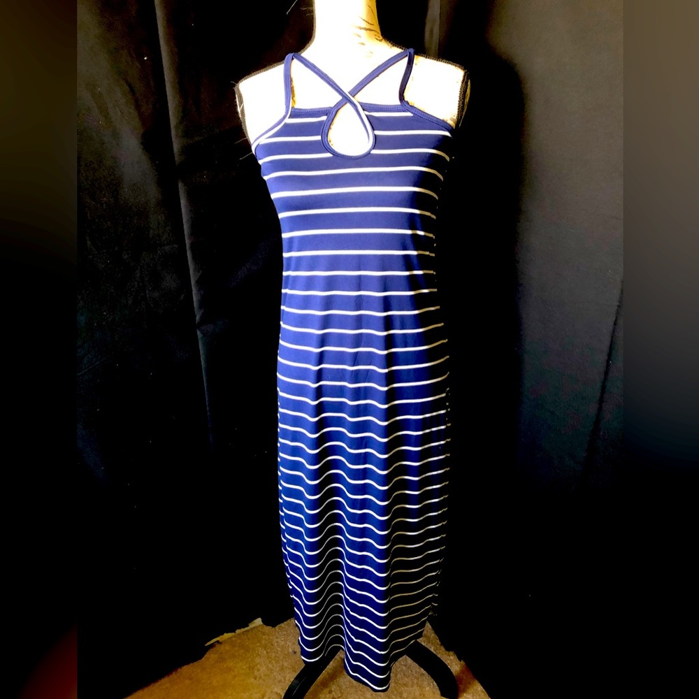 Maxi dress cotton cloth.. fit to small to medium